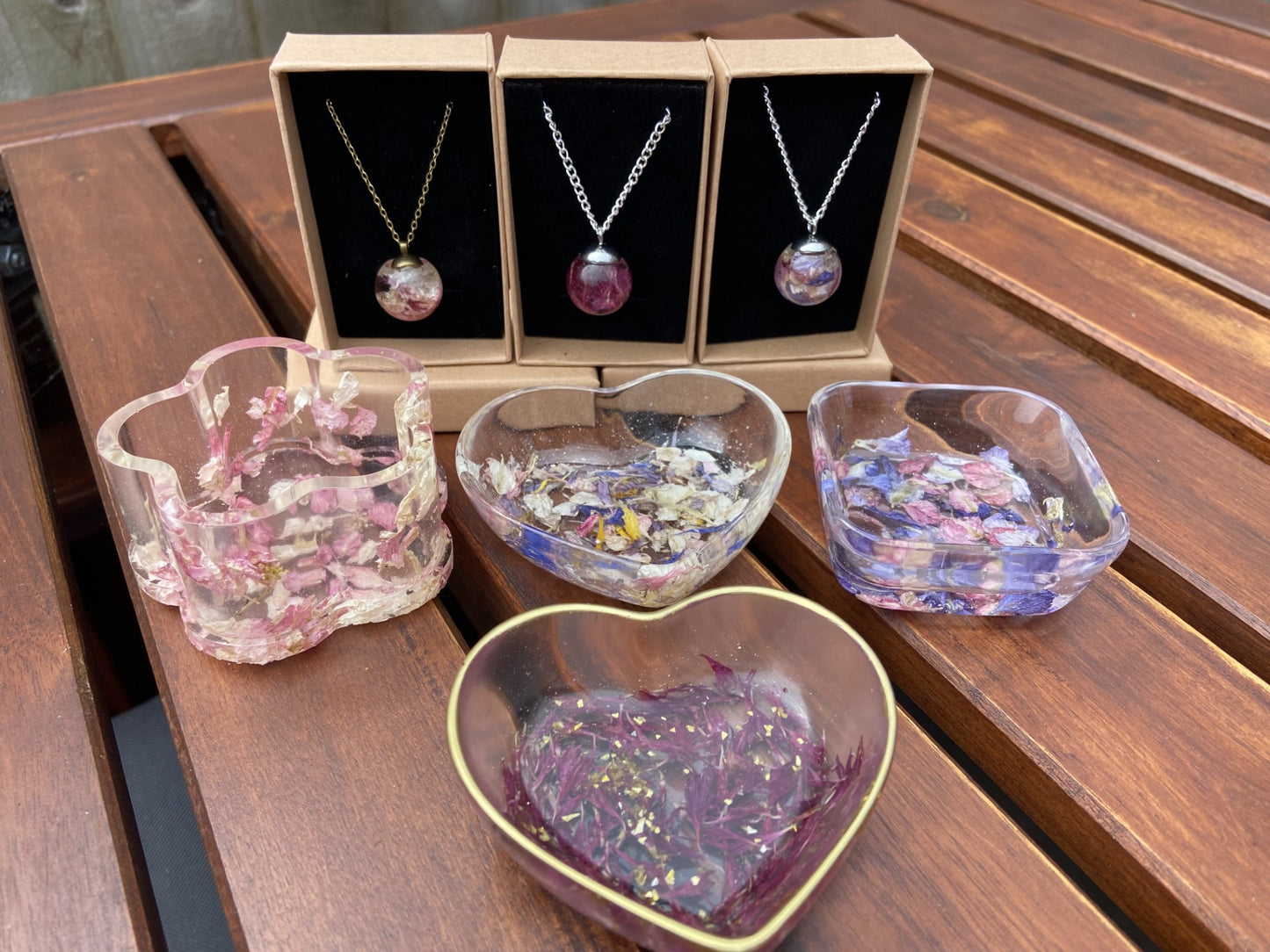 Resin Botanical Pendant & Trinket Dish Workshop NEW! - Sunday 5th November