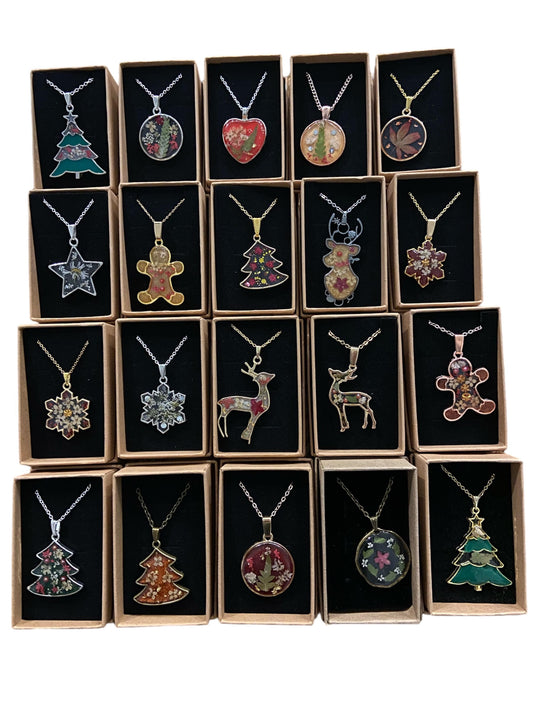 Resin Christmas Decorations, Jewellery & Gifts Workshop - Saturday 11th October 2025