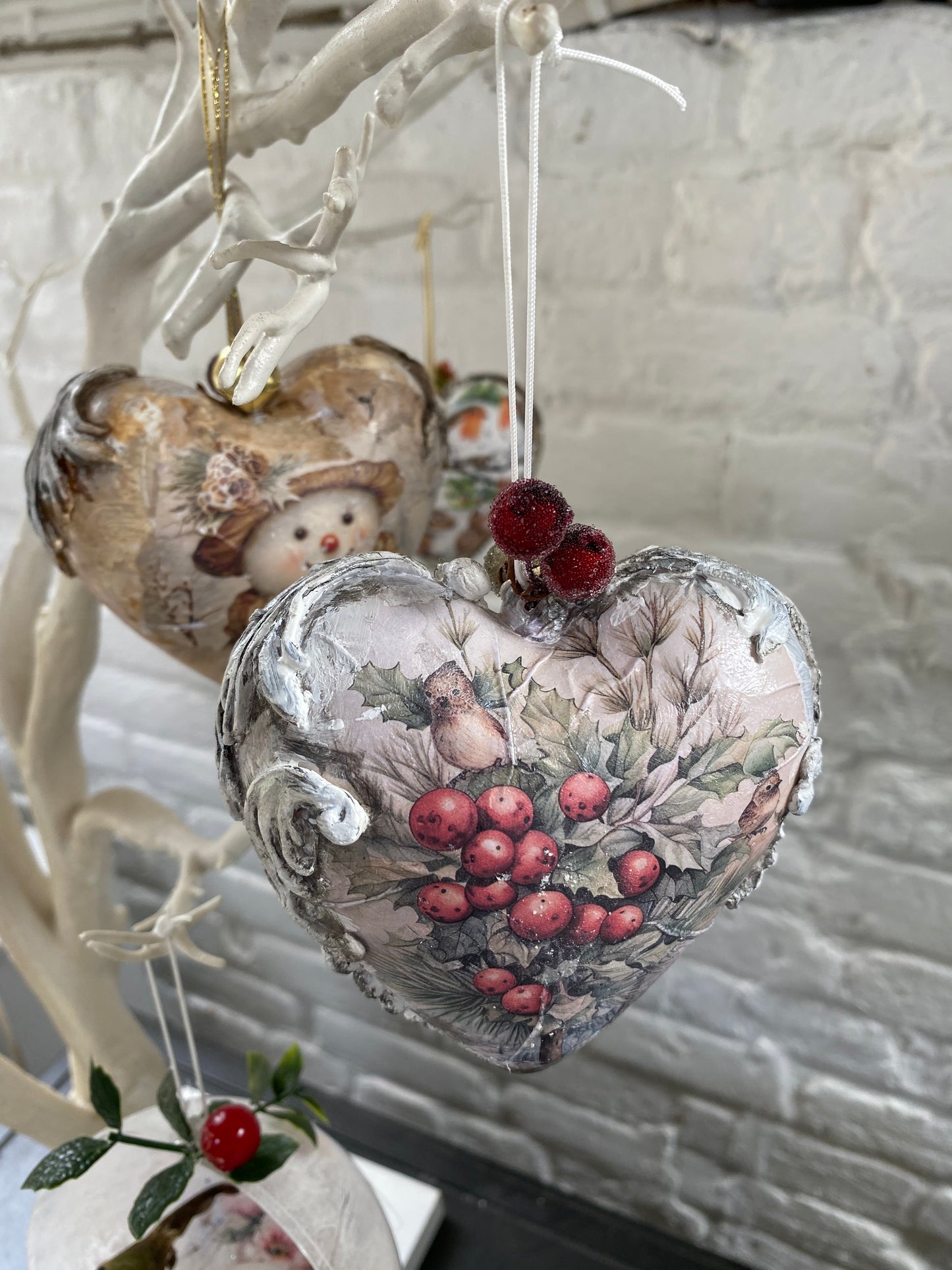 Mixed Media Christmas Baubles - Tuesday 5th November 2024