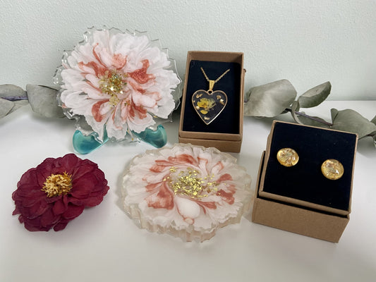 Resin Bloom Coasters, UV Resin Jewellery & Accessories Workshop - Monday 15th September 2025